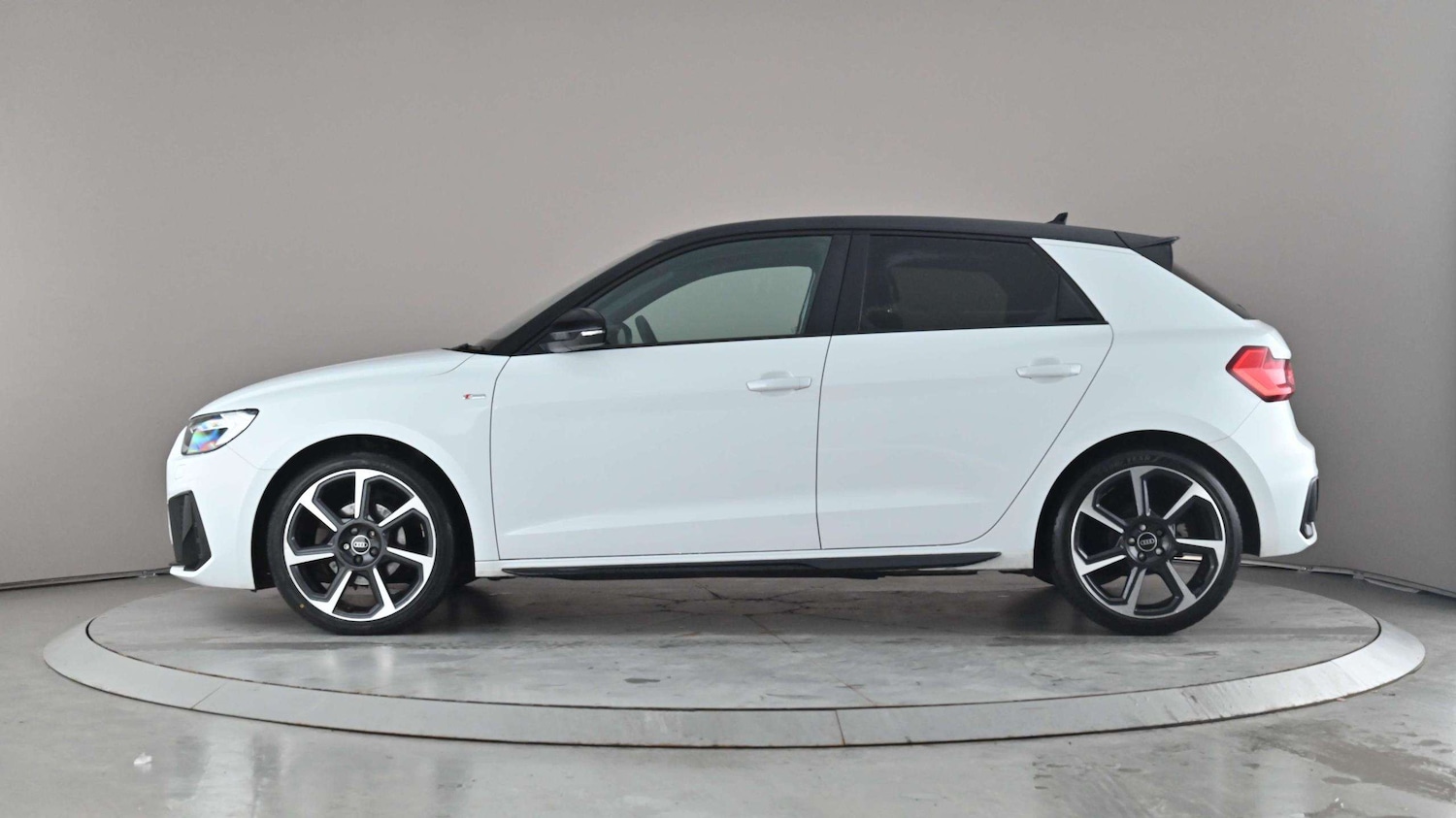 Used Audi A1 for sale - 77862140: Photo 4