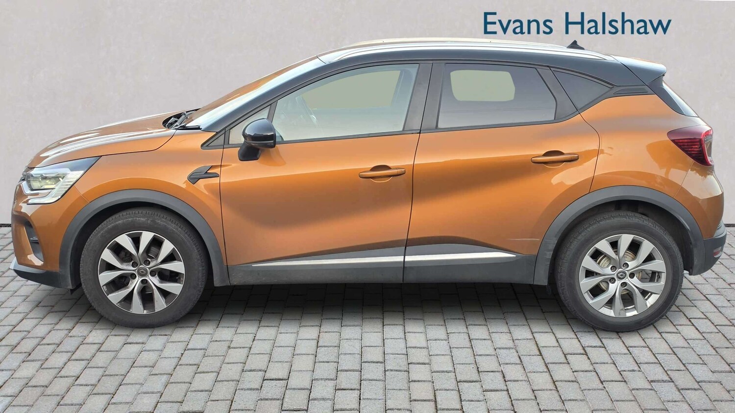 Used Renault Captur for sale - 78104625: Photo 4