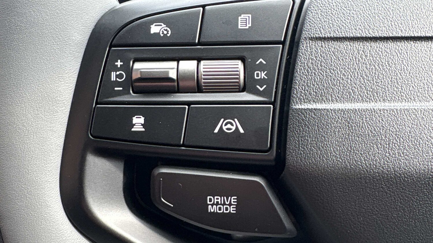 Used Kia EV6 for sale - 77862600: Photo 28