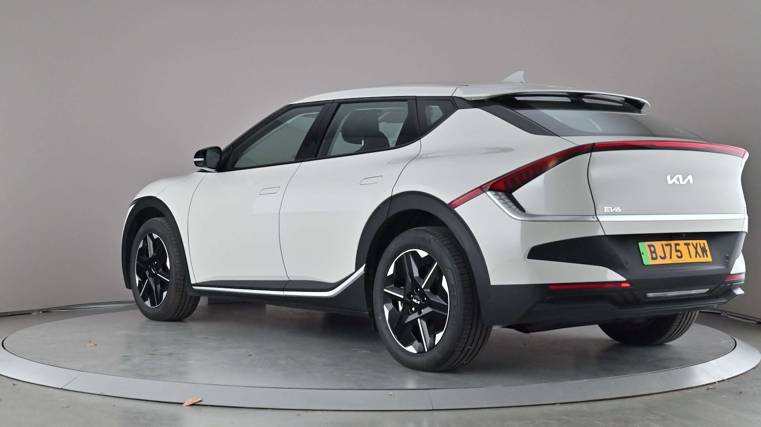 Used Kia EV6 for sale - 77862600: Photo 5