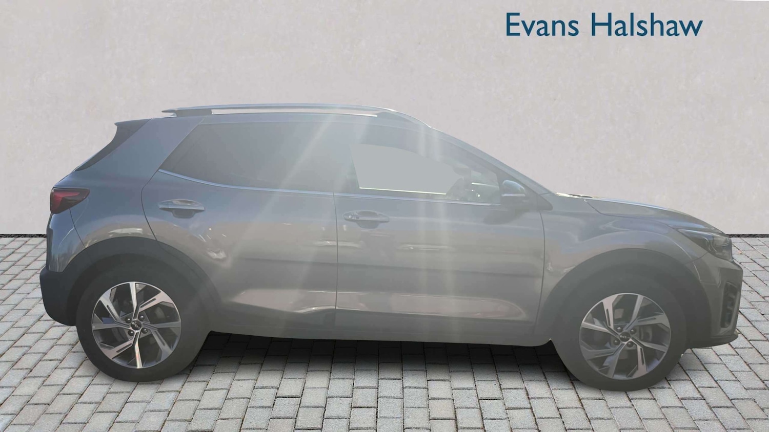 Used Kia Stonic 2024 for sale - 78104752: Photo 2