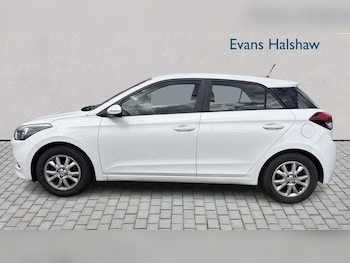 Used Hyundai i20 2018 for sale - 79051766: Photo