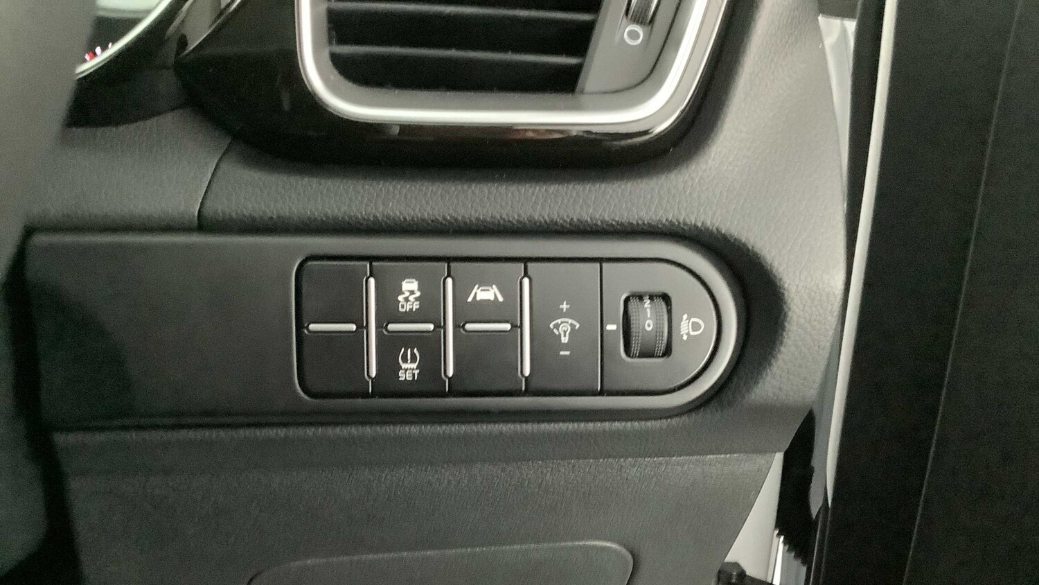 Used Kia XCeed for sale - 77860954: Photo 25