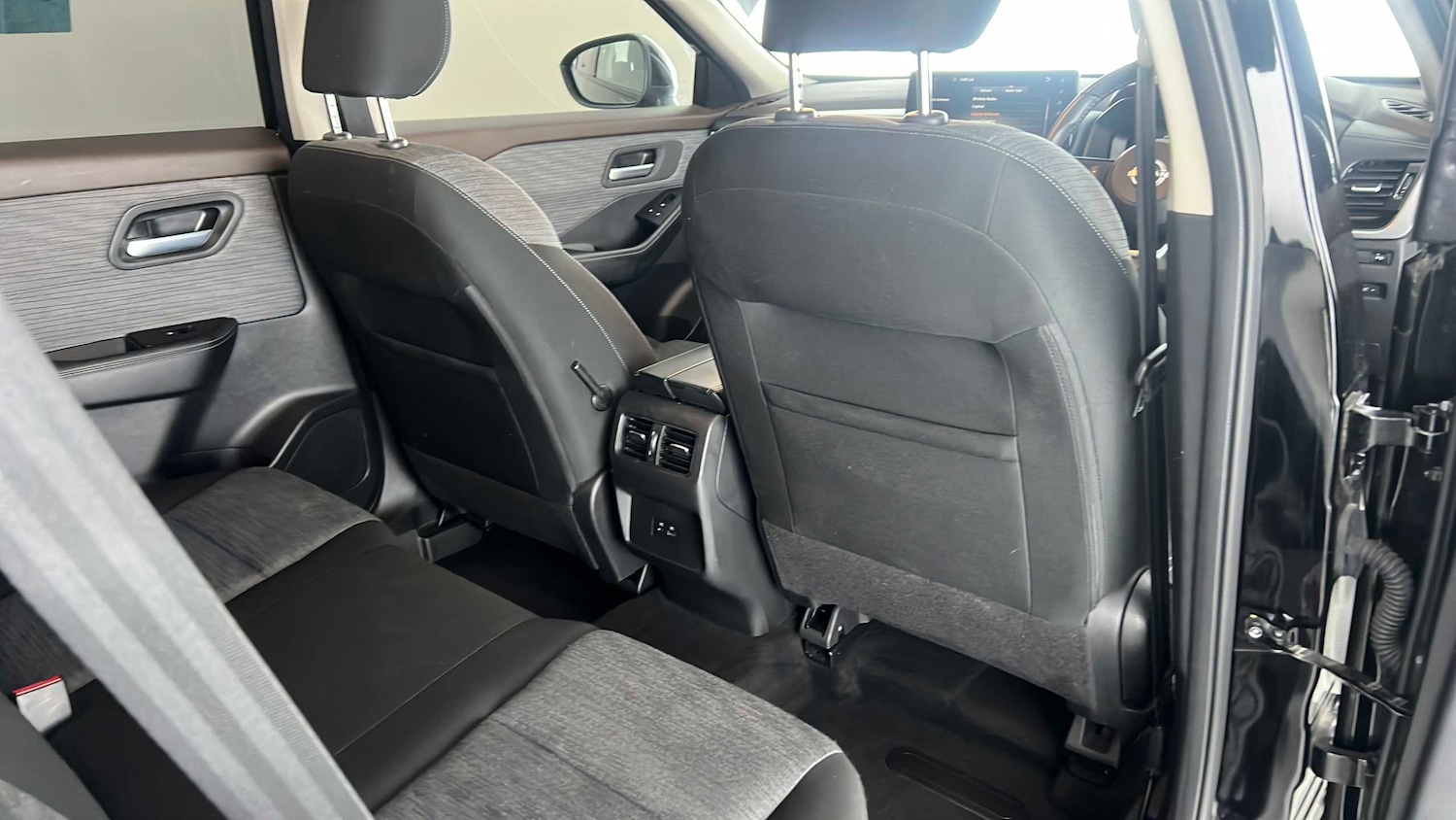 Used Nissan X-Trail for sale - 78216456: Photo 4