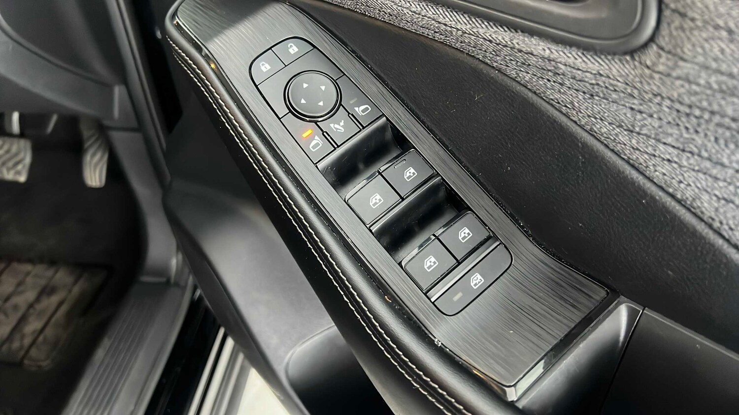 Used Nissan X-Trail for sale - 78216456: Photo 8