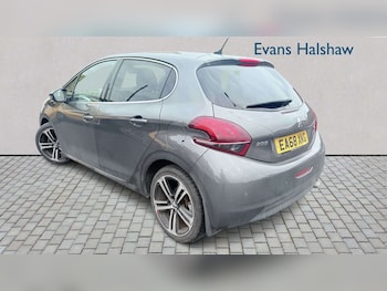 Used Peugeot 208 2018 for sale - 78089972: Photo