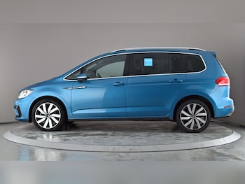 Used Volkswagen Touran 2020 for sale - 77862611: Photo