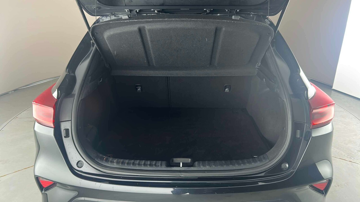 Used Kia XCeed for sale - 77858896: Photo 25