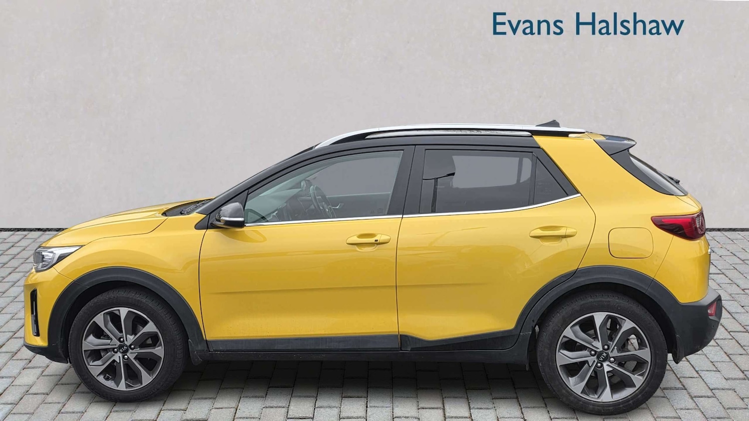 Used Kia Stonic for sale - 77862591: Photo 3