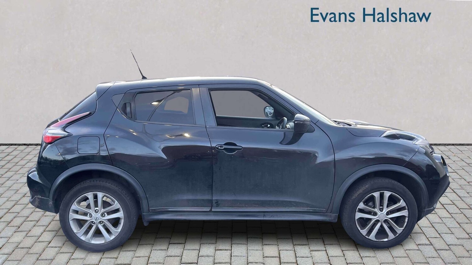 Used Nissan Juke 2018 for sale - 77961139: Photo 2