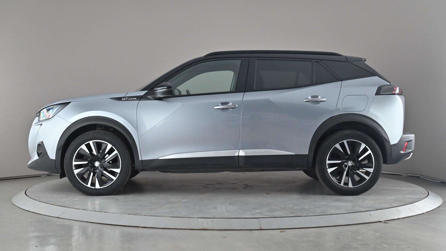 Used Peugeot 2008 2020 for sale - 77860121: Photo 4