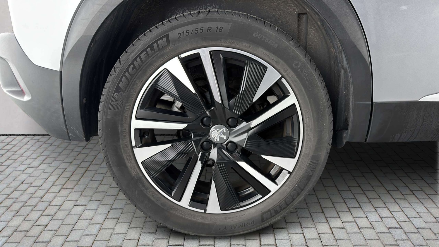 Used Peugeot 2008 2020 for sale - 77860121: Photo 9