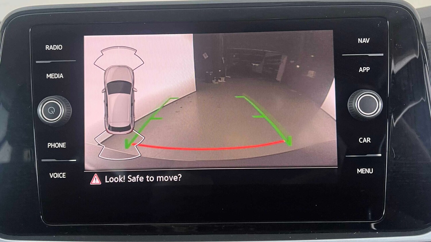 Used Volkswagen T-Roc for sale - 77862136: Photo 17