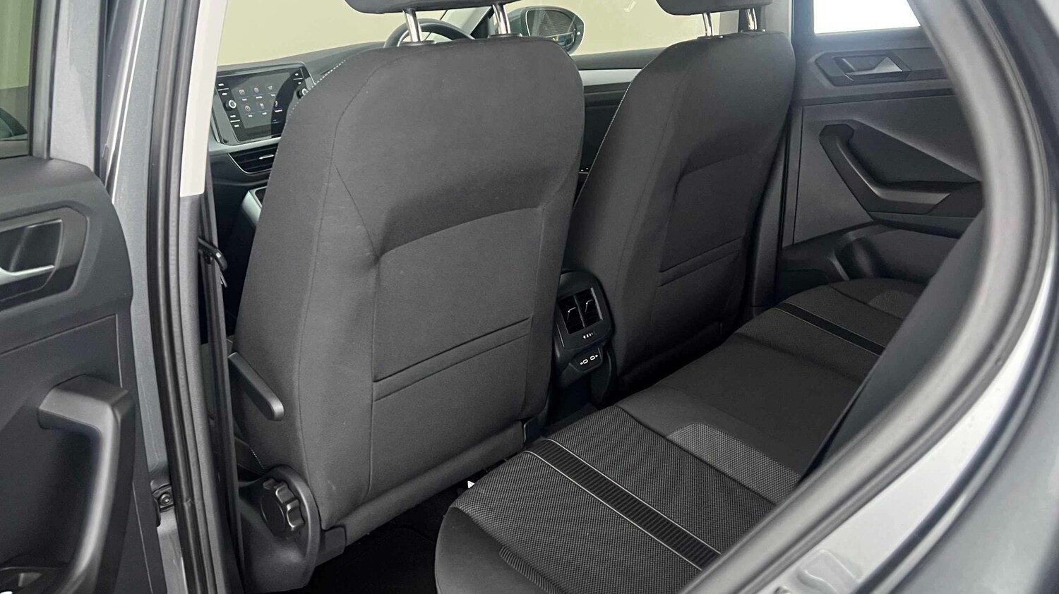 Used Volkswagen T-Roc for sale - 77862136: Photo 25