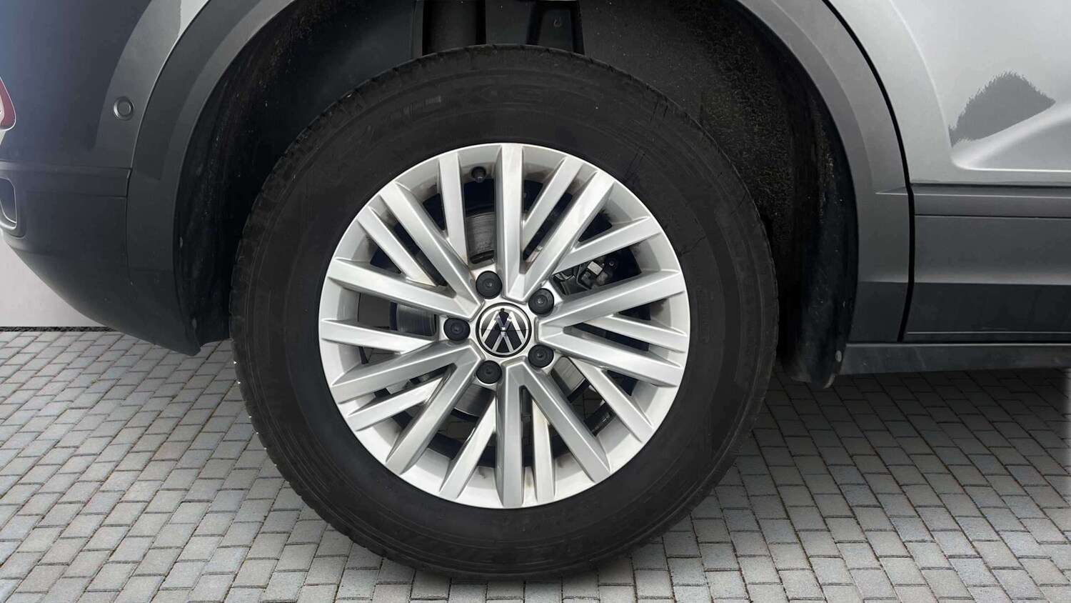 Used Volkswagen T-Roc for sale - 77862136: Photo 9