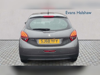 Used Peugeot 208 2018 for sale - 77859844: Photo