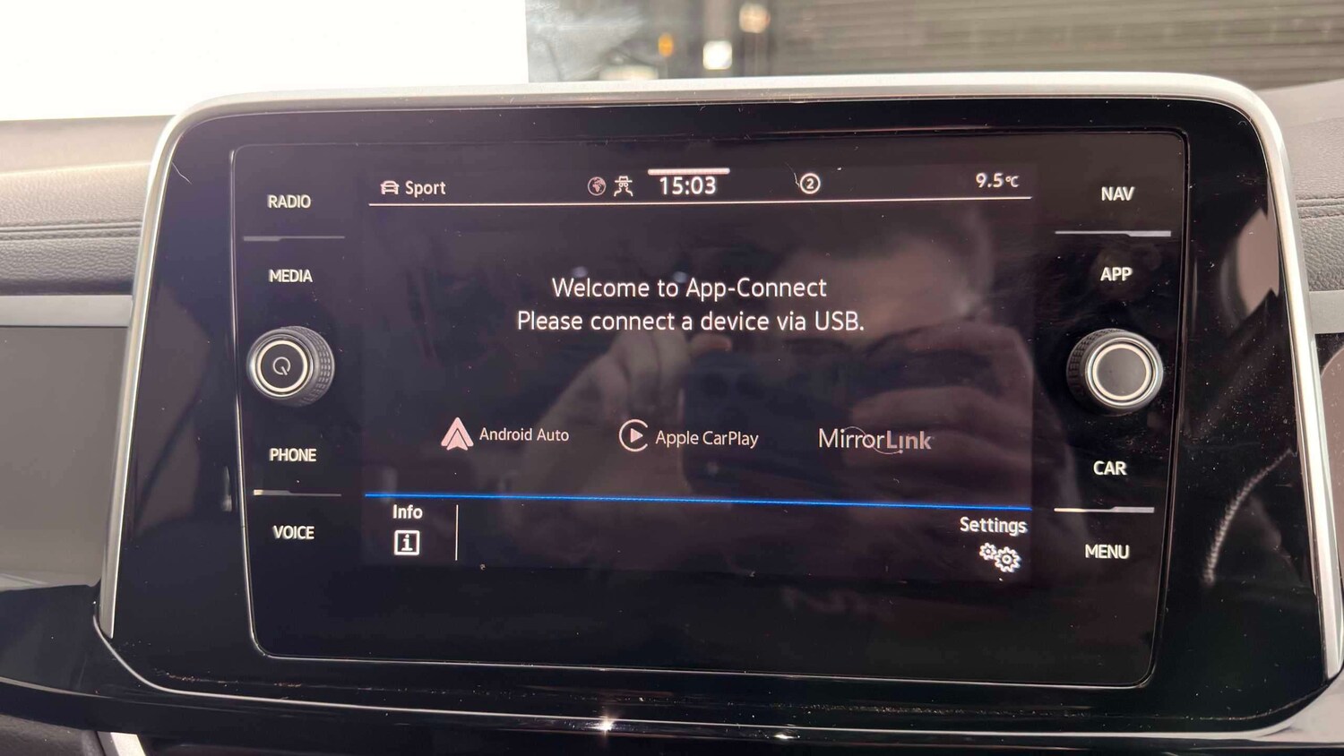 Used Volkswagen T-Roc for sale - 77861586: Photo 14