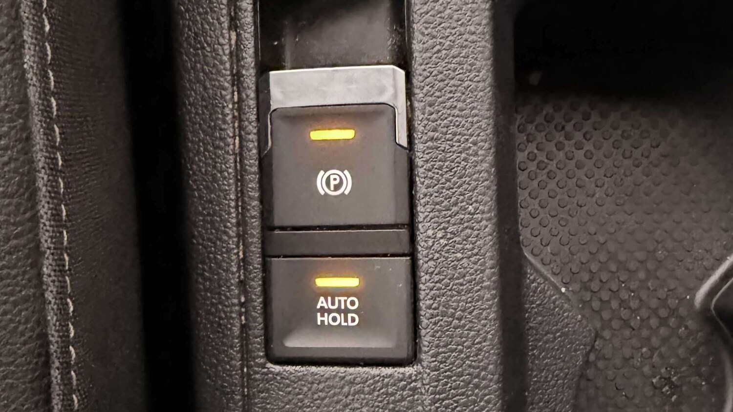 Used Volkswagen T-Roc for sale - 77861586: Photo 20