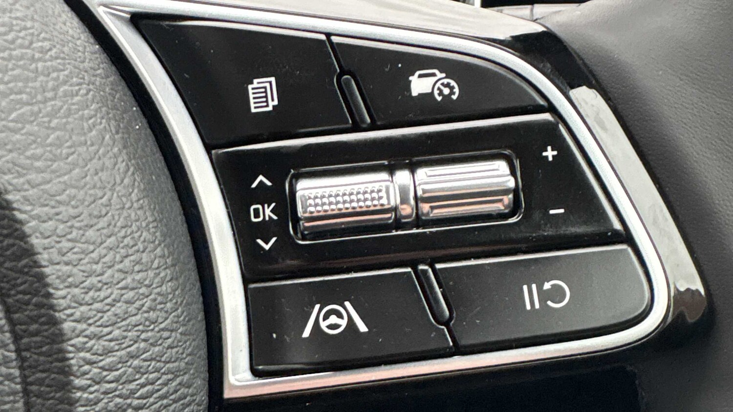 Used Kia XCeed for sale - 77861802: Photo 26