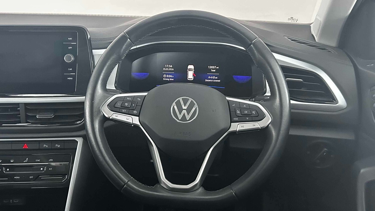 Used Volkswagen T-Roc 2023 for sale - 77857834: Photo 11