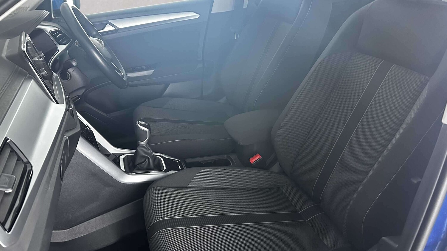 Used Volkswagen T-Roc 2023 for sale - 77857834: Photo 22