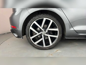 Used Volkswagen Golf 2020 for sale - 77858052: Photo