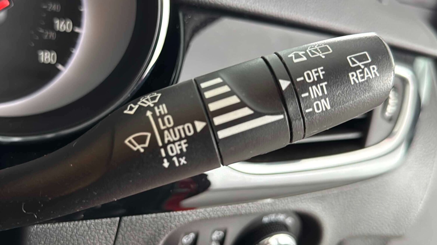 Used Vauxhall Astra 2018 for sale - 78052162: Photo 15