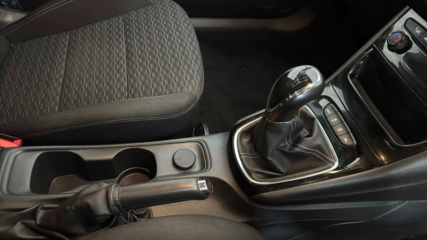 Used Vauxhall Astra 2018 for sale - 78052162: Photo 19