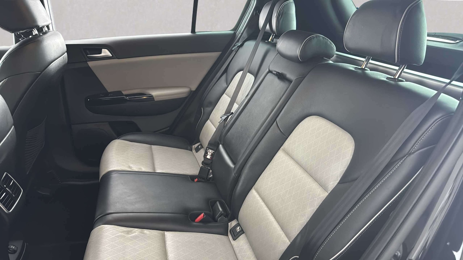 Used Kia Sportage 2018 for sale - 78118982: Photo 4