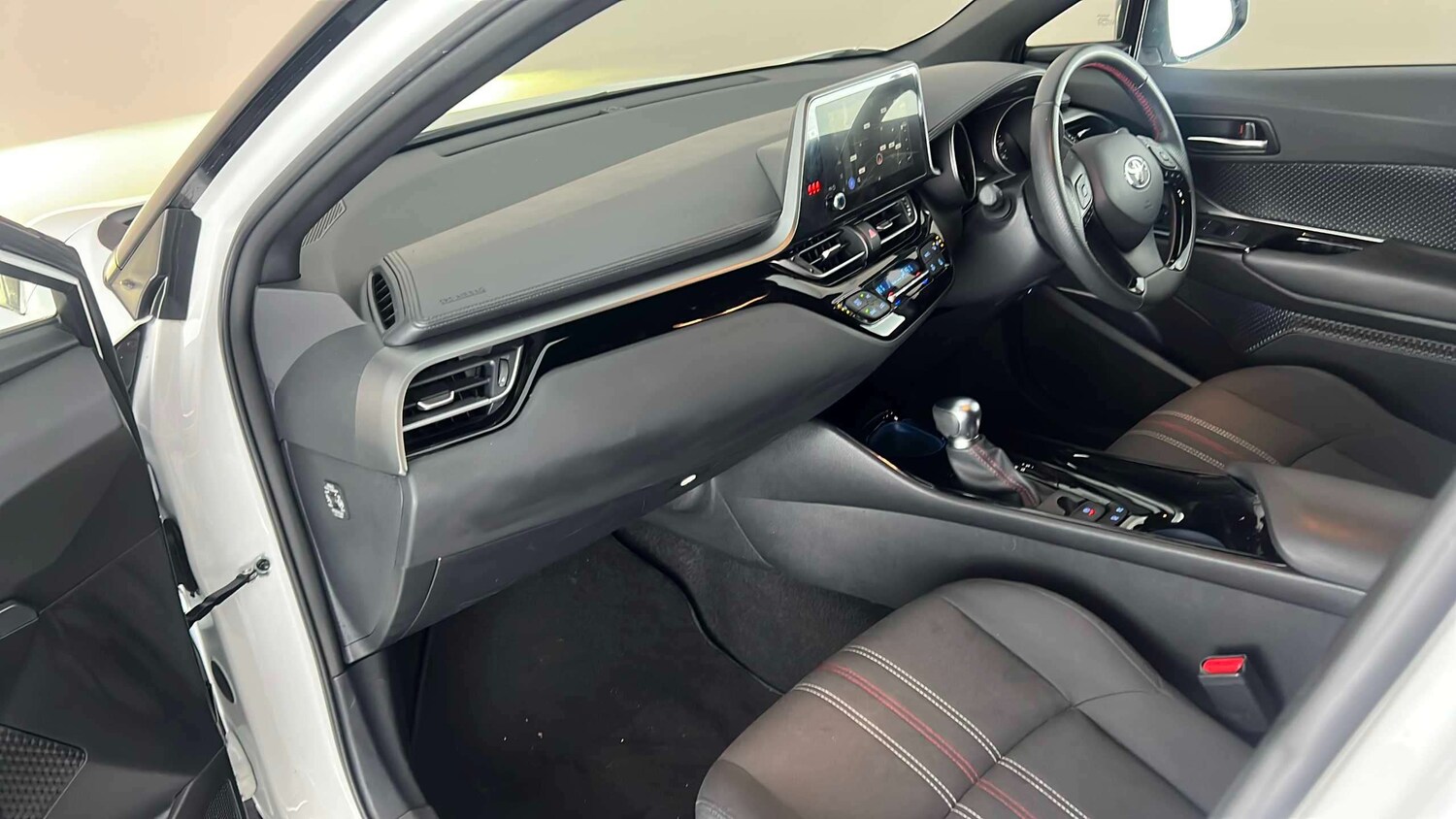 Used Toyota C-HR 2023 for sale - 77856701: Photo 21