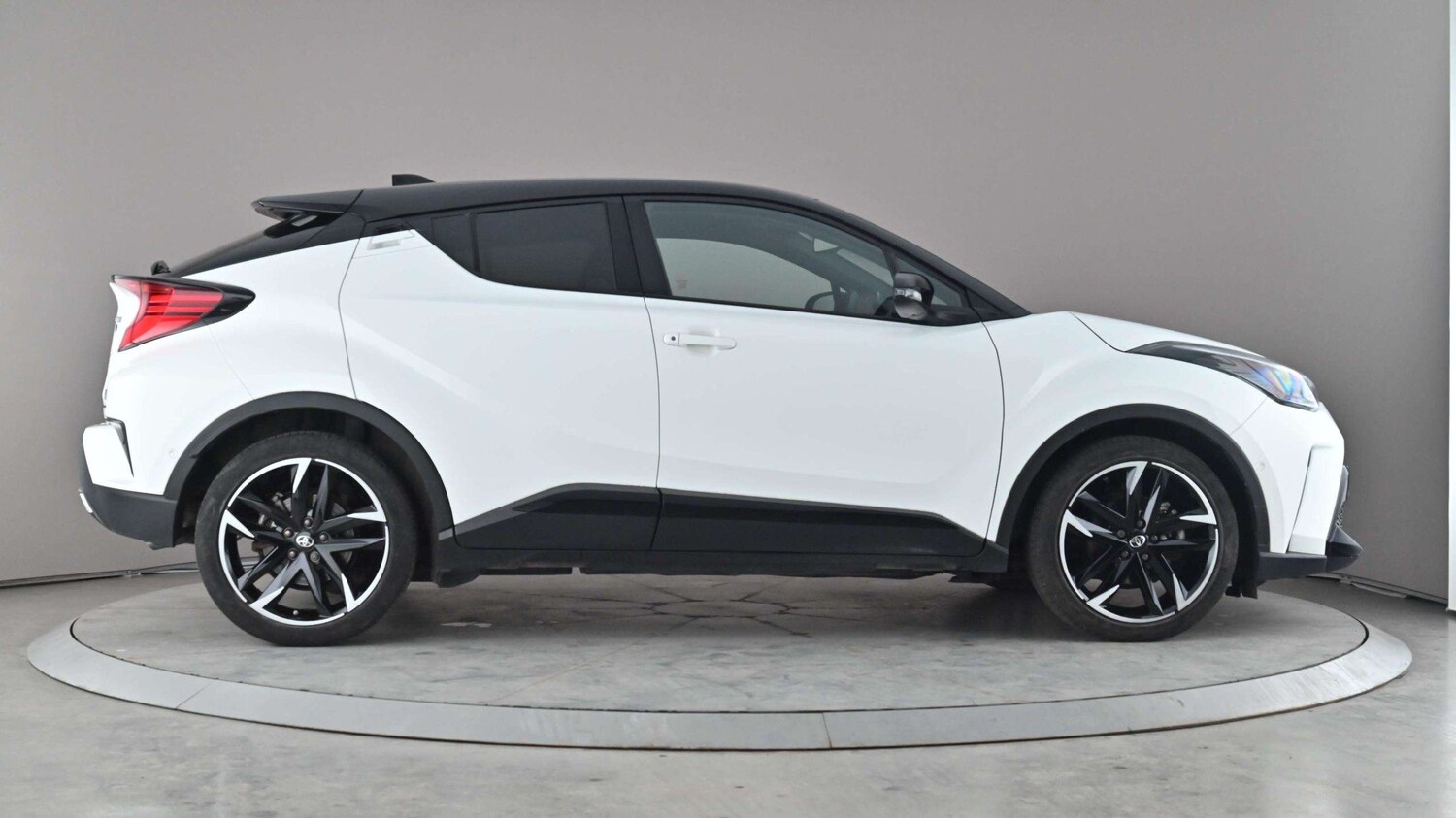 Used Toyota C-HR 2023 for sale - 77856701: Photo 8