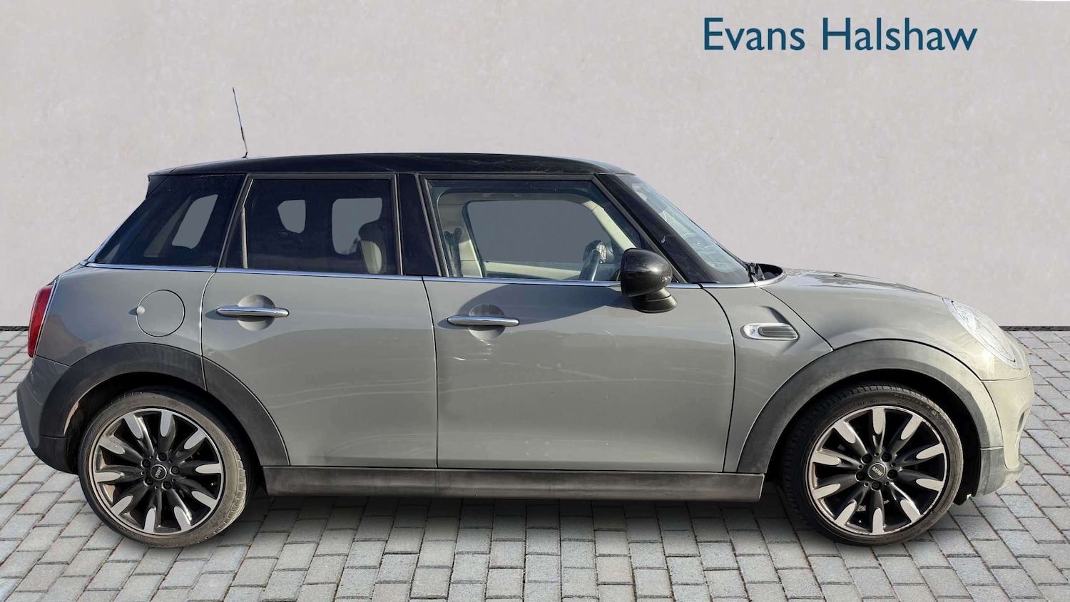 Used MINI Hatch 2017 for sale - 78077019: Photo 2