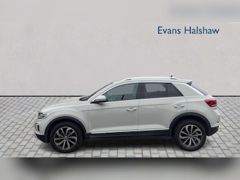 Used Volkswagen T-Roc 2023 for sale - 79260470: Photo