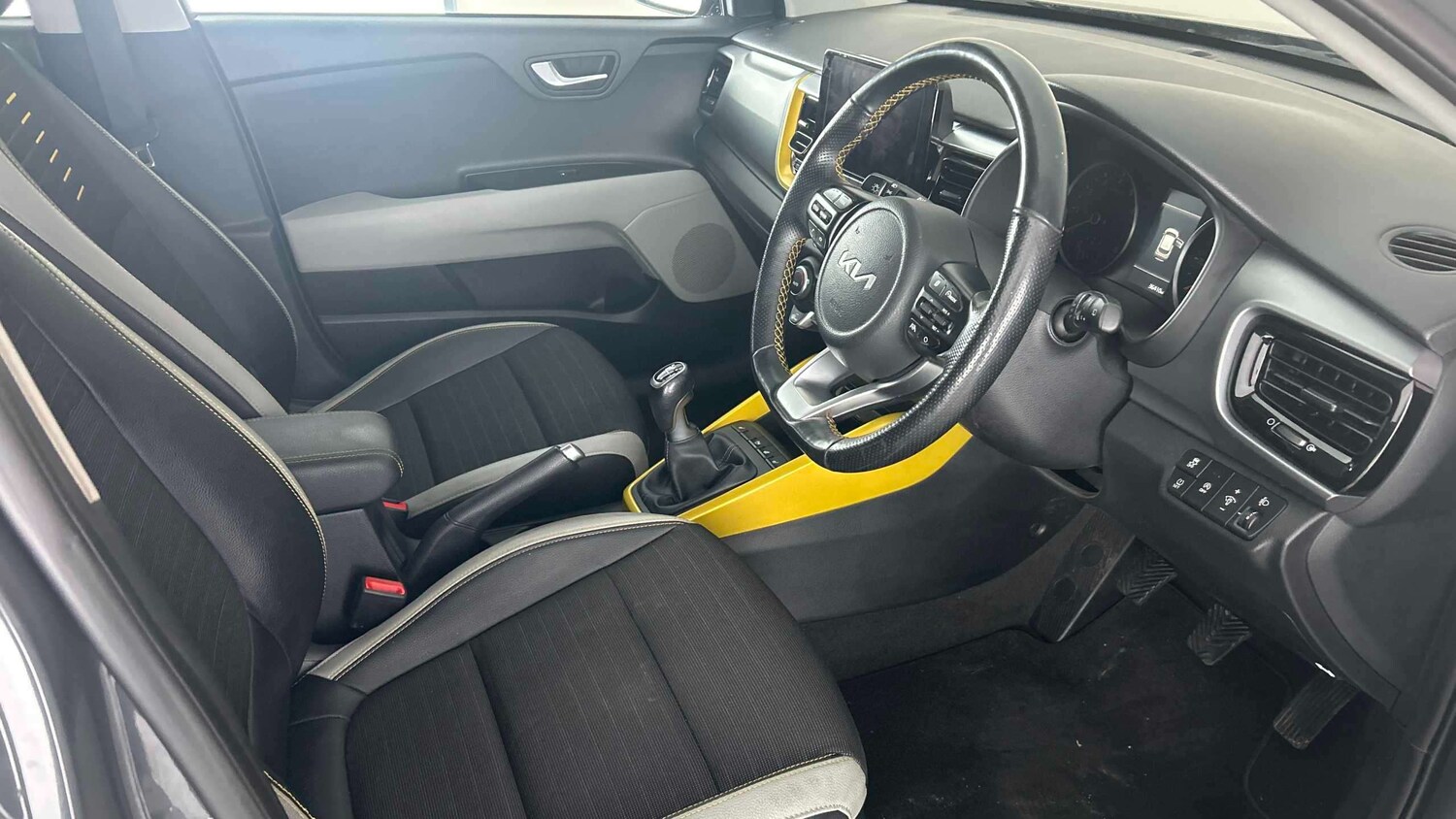 Used Kia Stonic for sale - 77859213: Photo 10