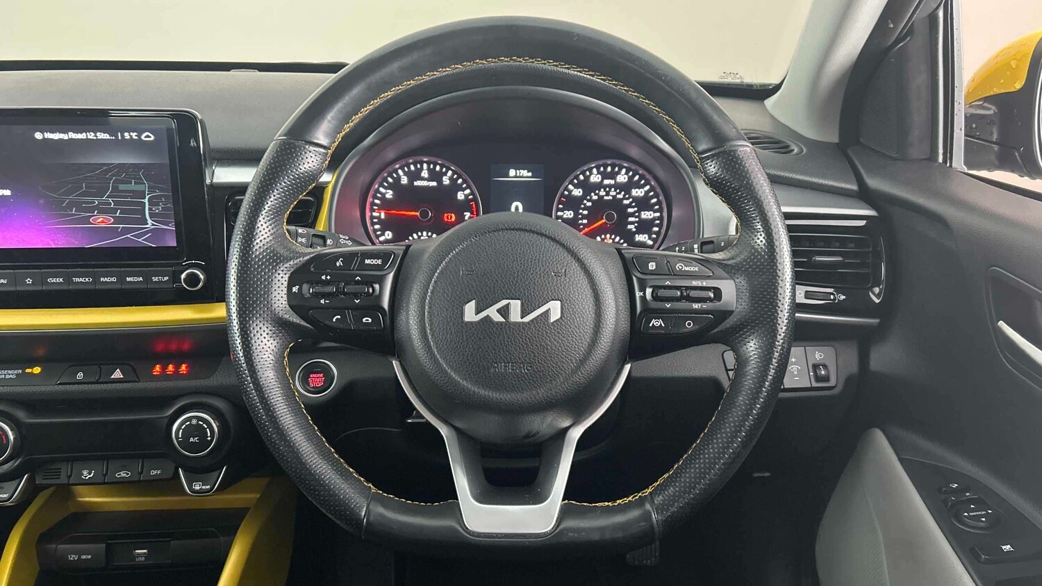 Used Kia Stonic for sale - 77859213: Photo 11