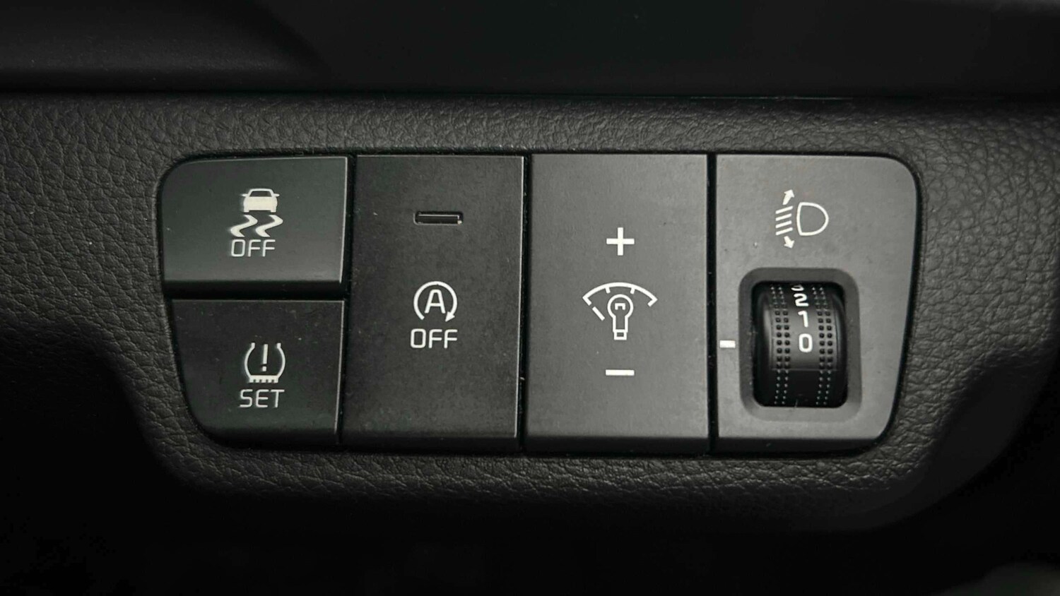 Used Kia Stonic for sale - 77859213: Photo 21