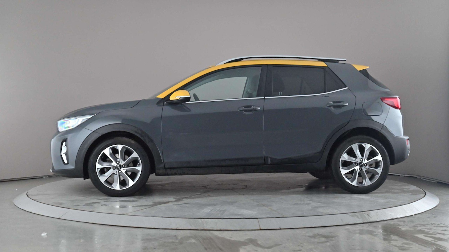Used Kia Stonic for sale - 77859213: Photo 4