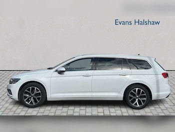 Used Volkswagen Passat 2023 for sale - 79443834: Photo