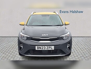 Used Kia Stonic 2023 for sale - 77858472: Photo