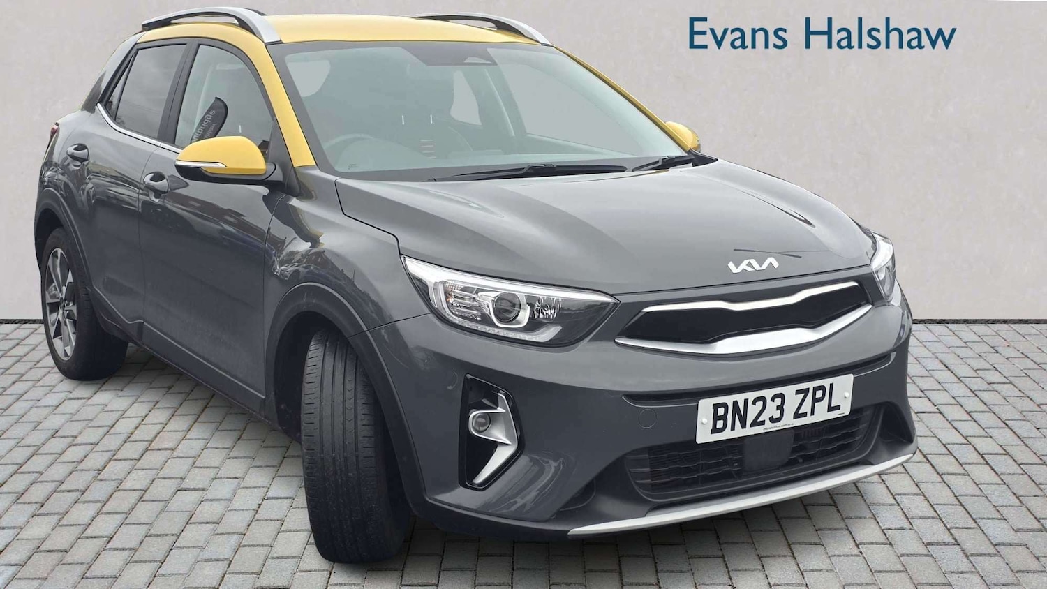 Used Kia Stonic for sale - 77858472: Photo 3