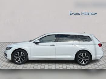 Used Volkswagen Passat 2023 for sale - 79678719: Photo