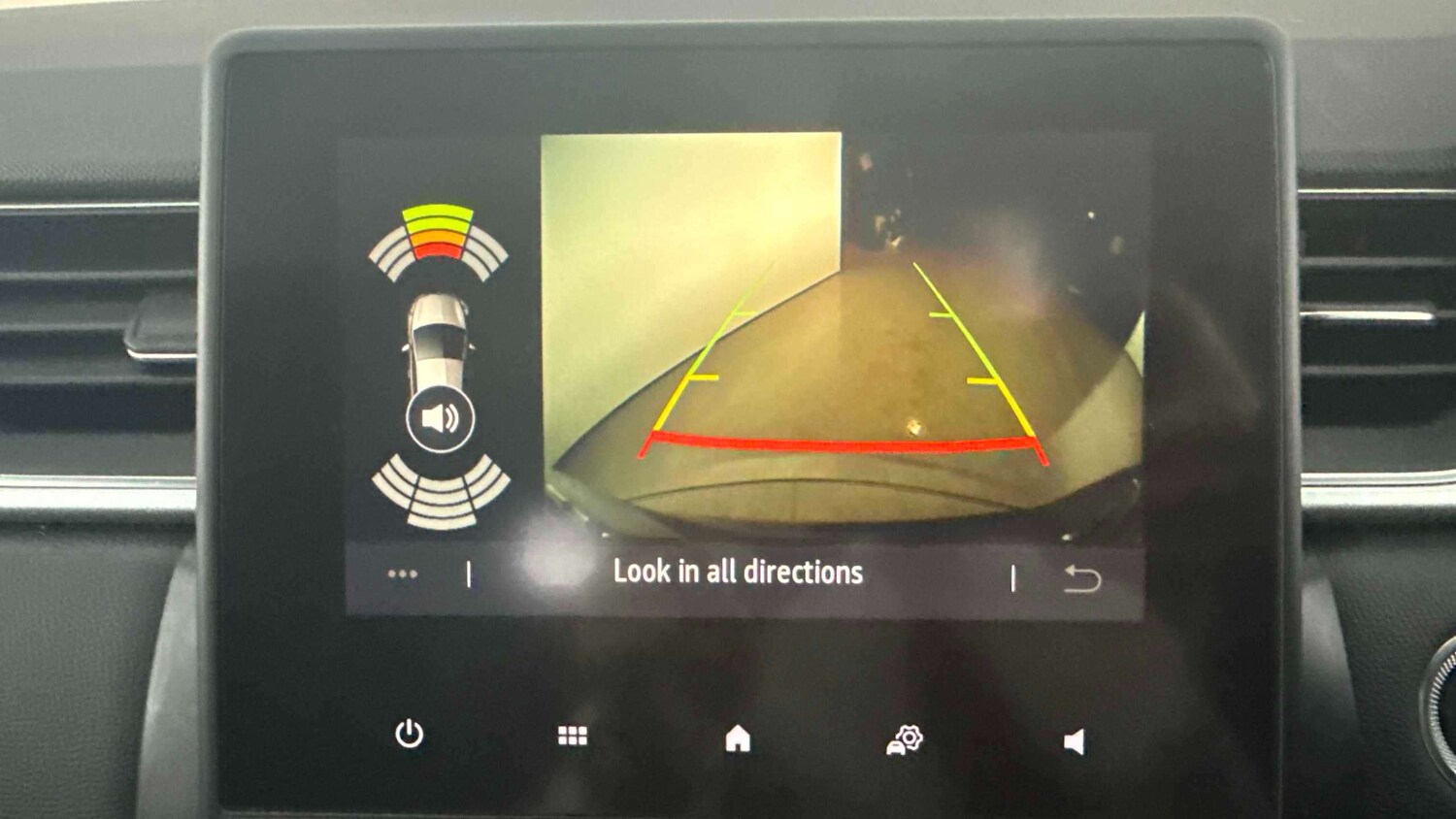 Used Renault Captur for sale - 77861270: Photo 17