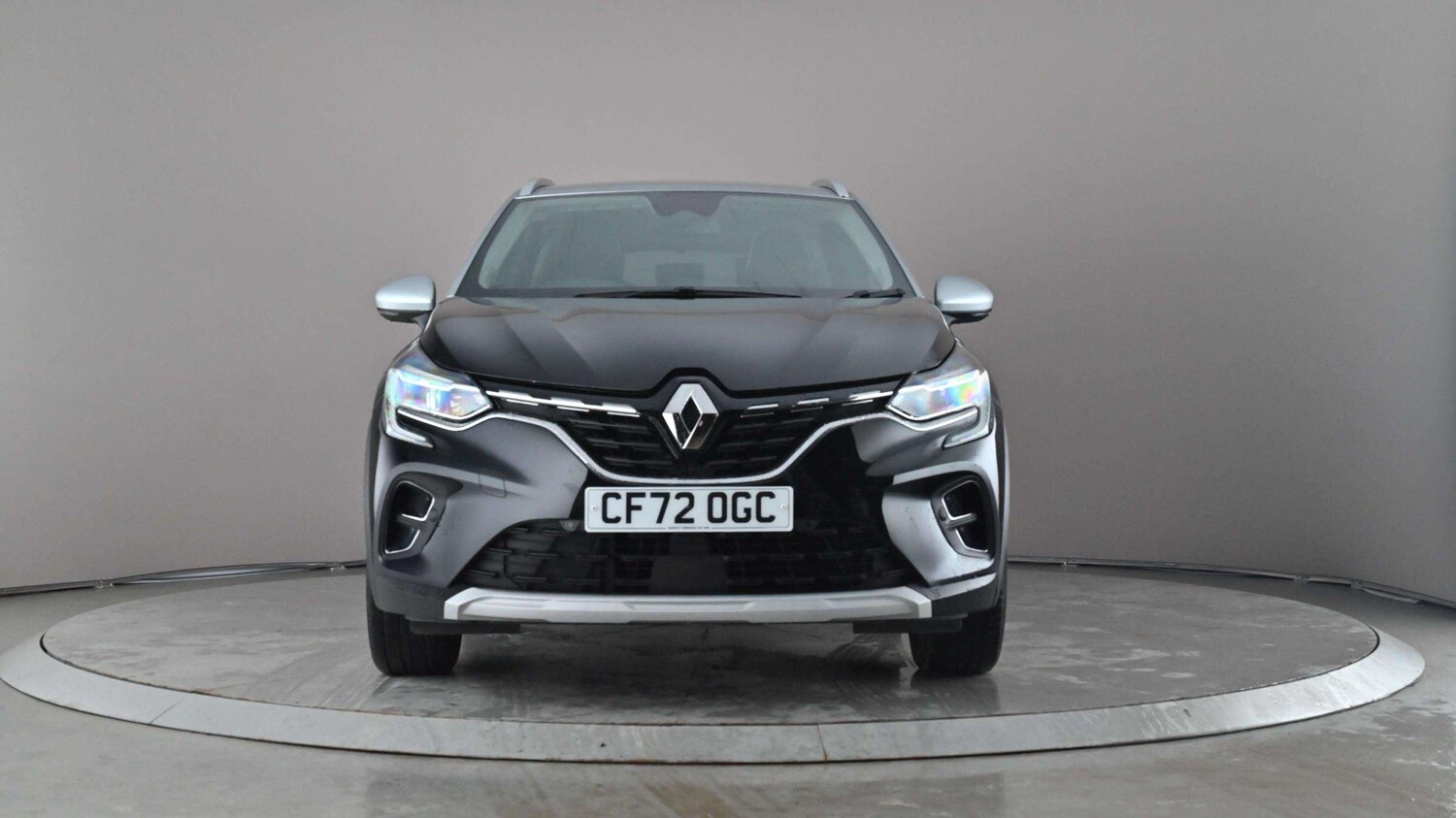 Used Renault Captur for sale - 77861270: Photo 2