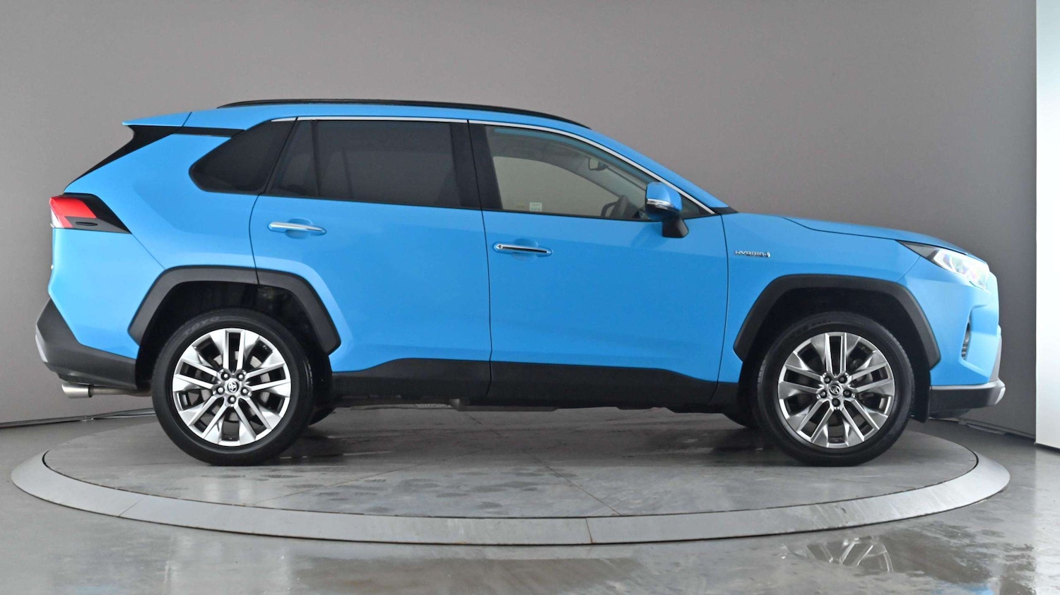 Used Toyota RAV4 2022 for sale - 77856469: Photo 2