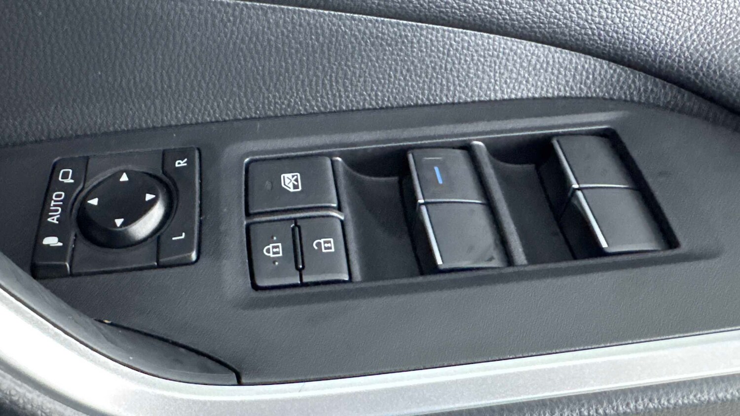 Used Toyota RAV4 2022 for sale - 77856469: Photo 30