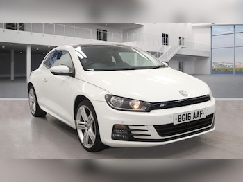 2016 (16) - 2.0 TDi BlueMotion Tech R-Line 3dr DSG SUNROOF TOP SPEC