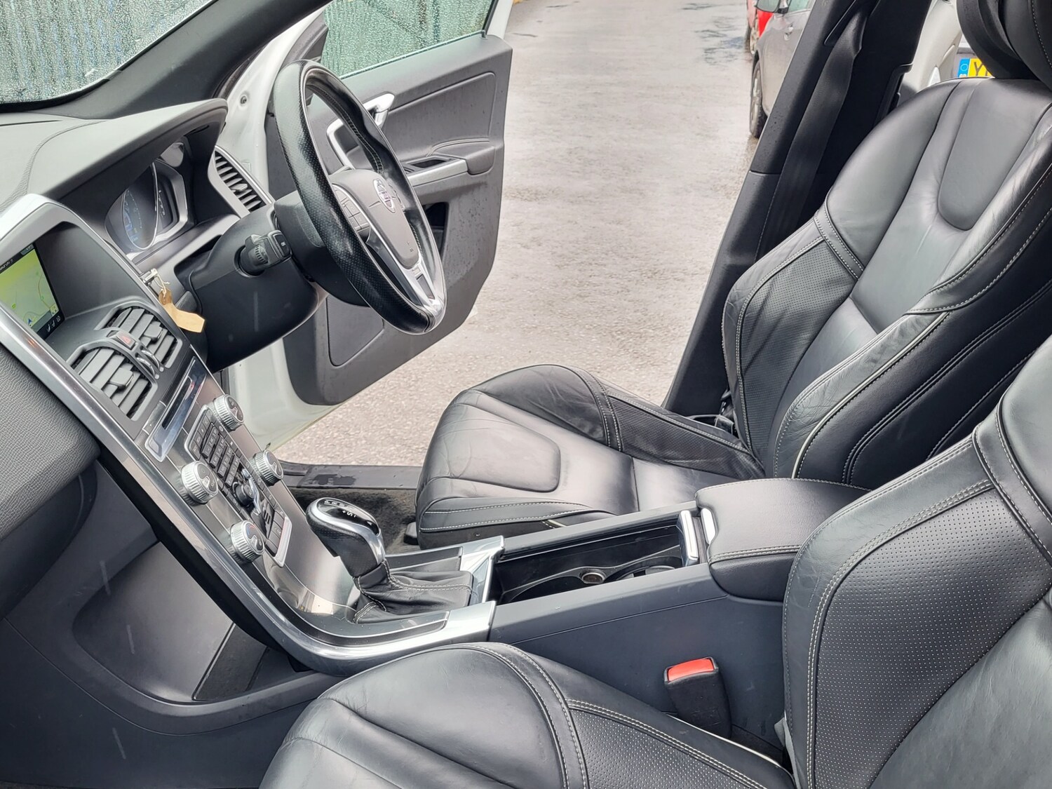 Used Volvo XC60 2015 for sale - 76026763: Photo 19