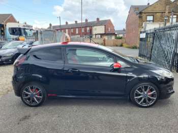 Used Ford Fiesta 2017 for sale - 75272402: Photo