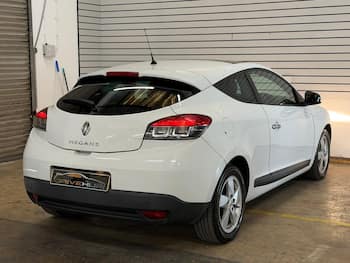 Used Renault Megane 2010 for sale - 79657824: Photo