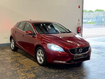 Used Volvo V40 2015 for sale - 79657588: Photo